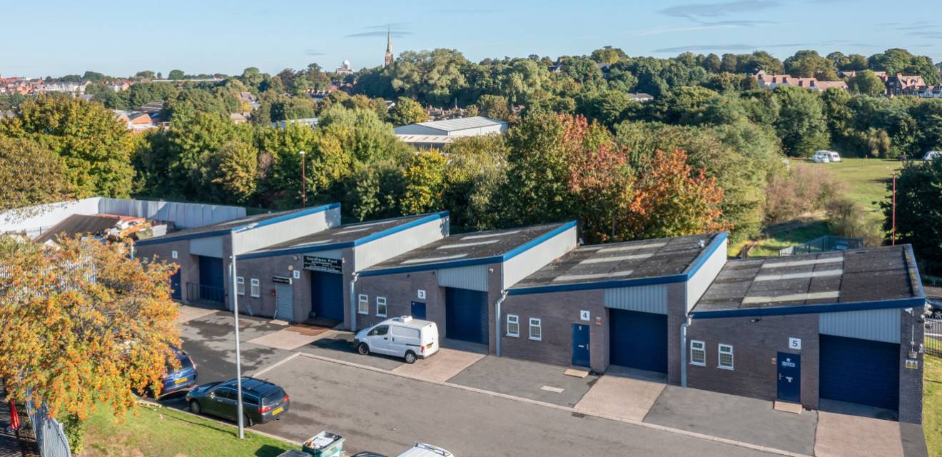 Park Trading Estate  - Industrial Unit To Let - Park Trading Estate, Hockley